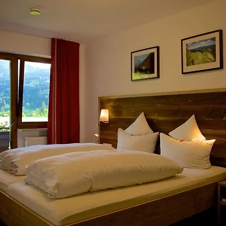 Pensjonat Gaestehaus Weller 4*