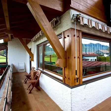 Gaestehaus Weller בית הארחה 4*
