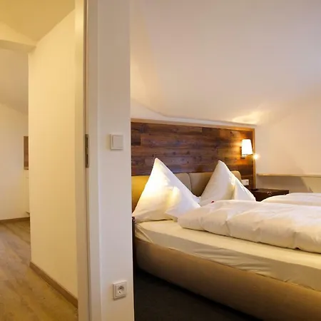 Gaestehaus Weller 4* אוברסטדורף